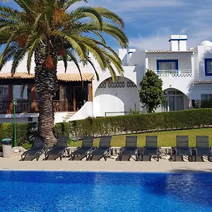 Pestana Palm Gardens Карвоейру